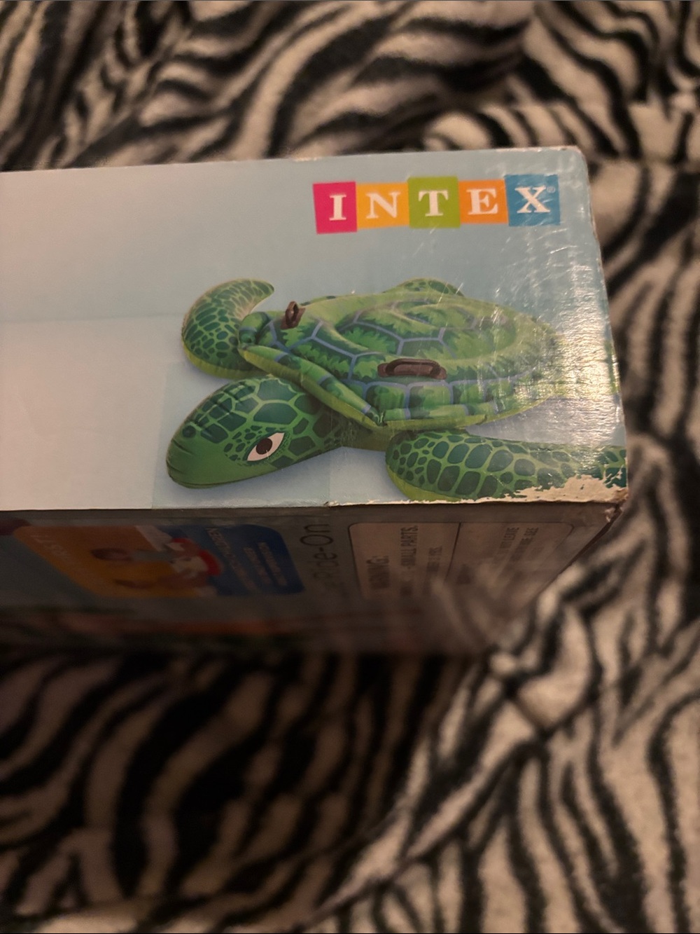 Intex Green Sea Turtle Inflatable Ride-On - Picture 2 of 2